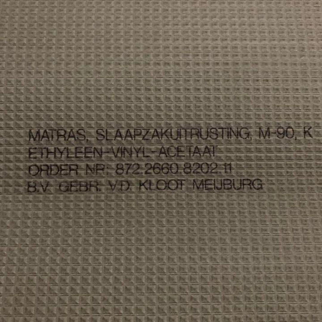 希少 オランダ軍スリーピングマット 収納袋付き