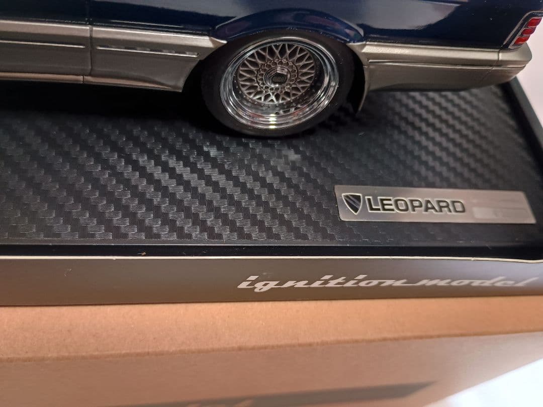 イグニッションモデル　1/18 レパード 3.0アルティマ　F31