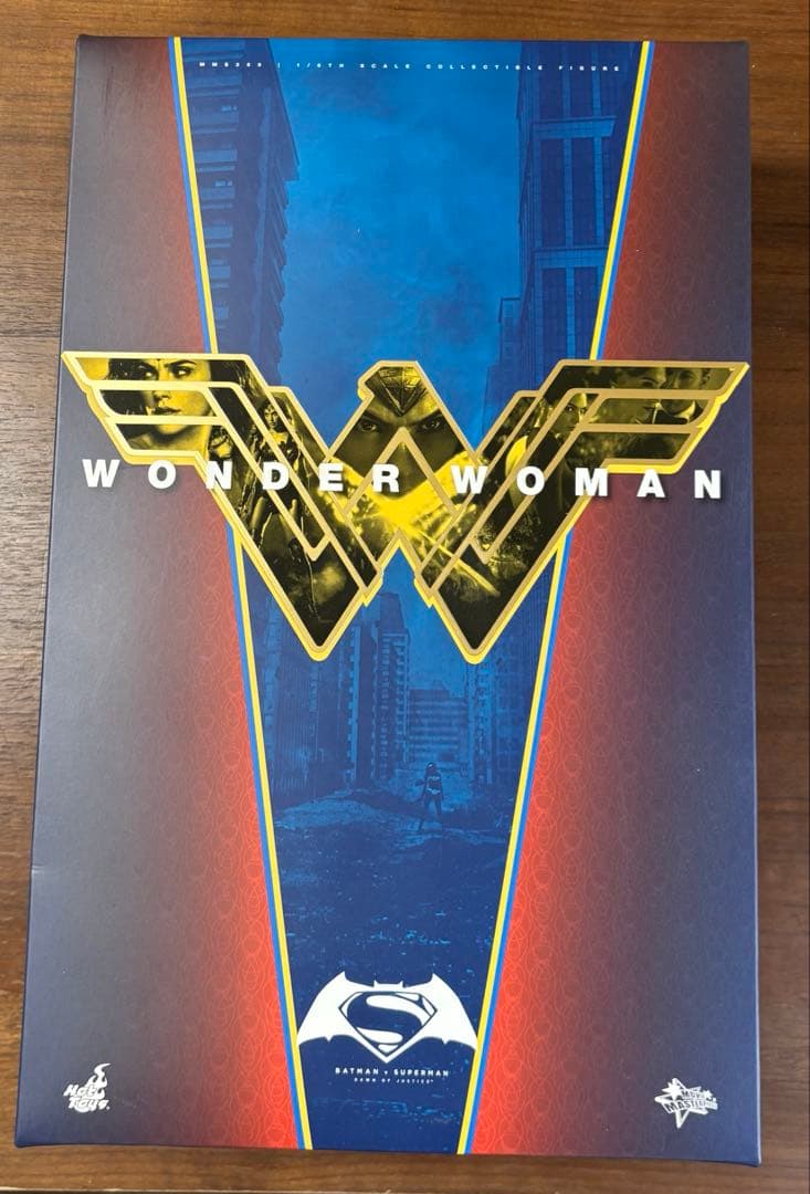 ホットトイズ ワンダーウーマン 1/6 （バットマン vs スーパーマン版）