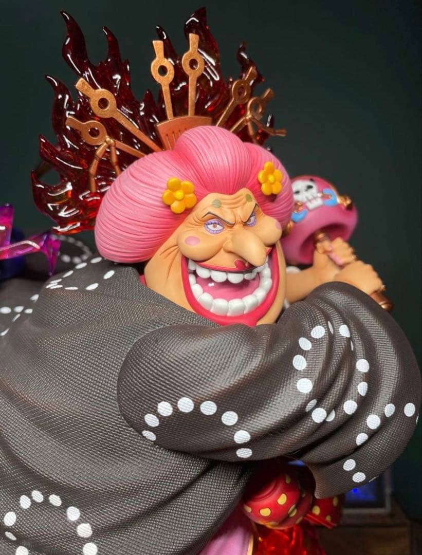 ONE PIECE ビッグマム フィギュア