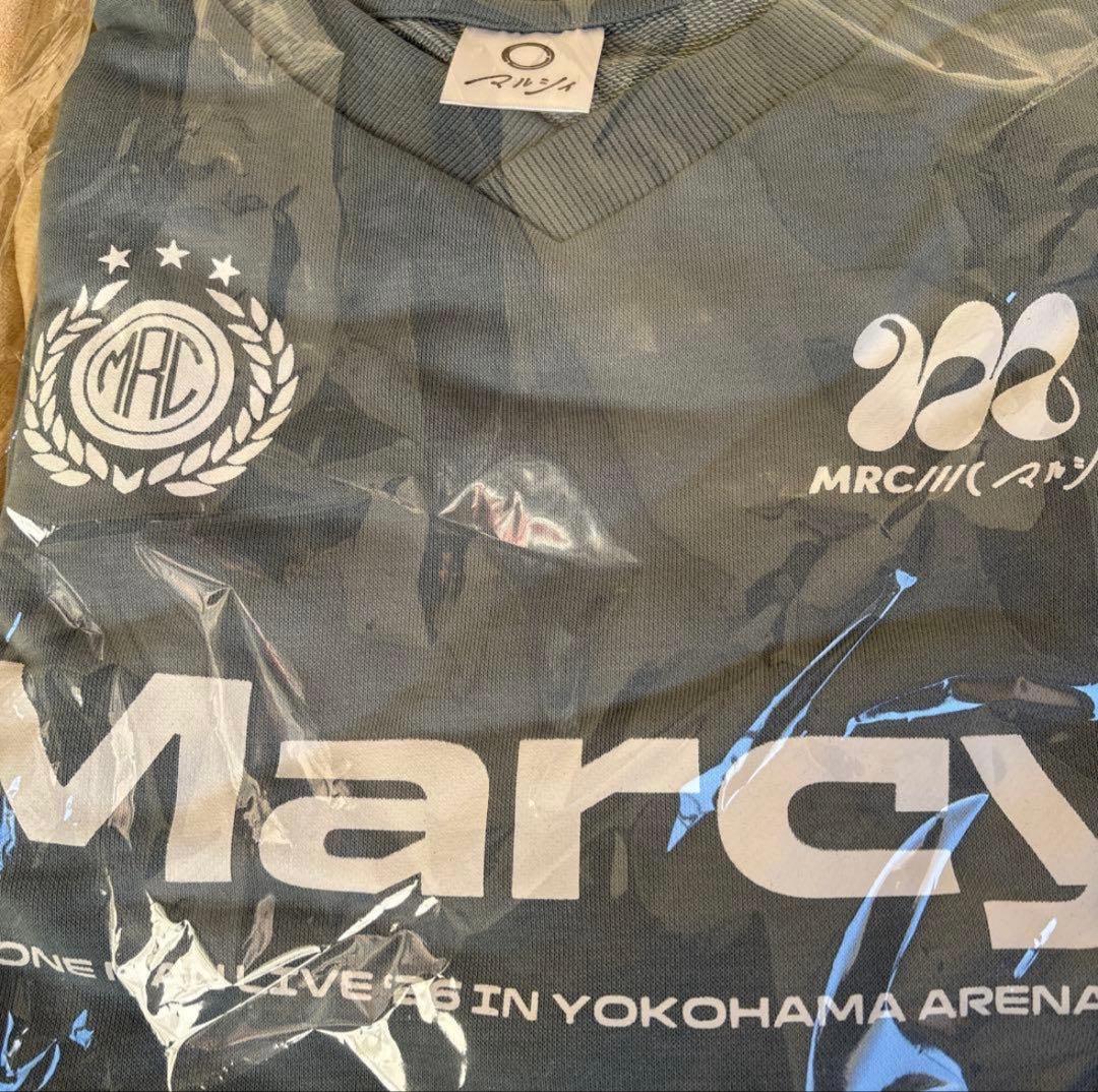 マルシィVネック長袖トレーナー 横浜アリーナライブ