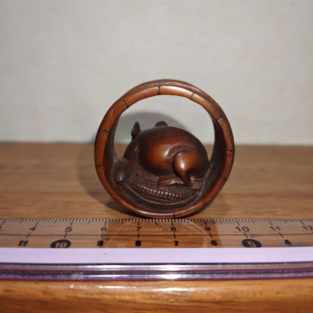 時代提物 木彫根付【樽鼠】樽直径約4cm 樽幅約2.3cm 重17ｇ福鼠 縁起物