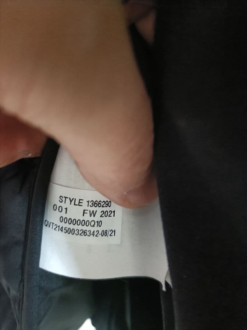 【新品♪】アンダーアーマー　ゴルフ　ダウンジャケット　黒 サイズM