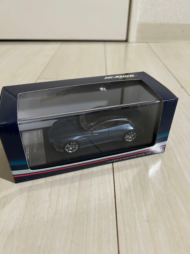 激レア　MAZDA SHINARI 1/43スケールモデルカー