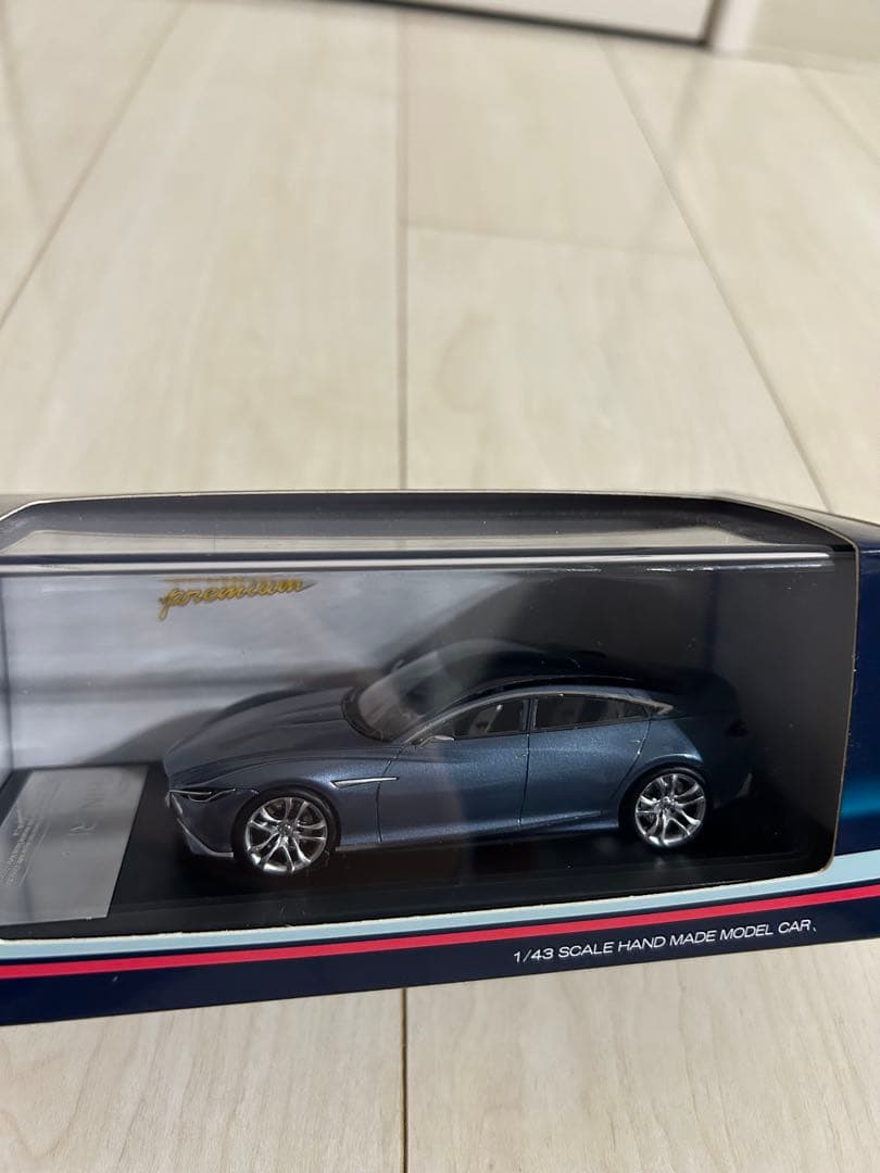 激レア　MAZDA SHINARI 1/43スケールモデルカー