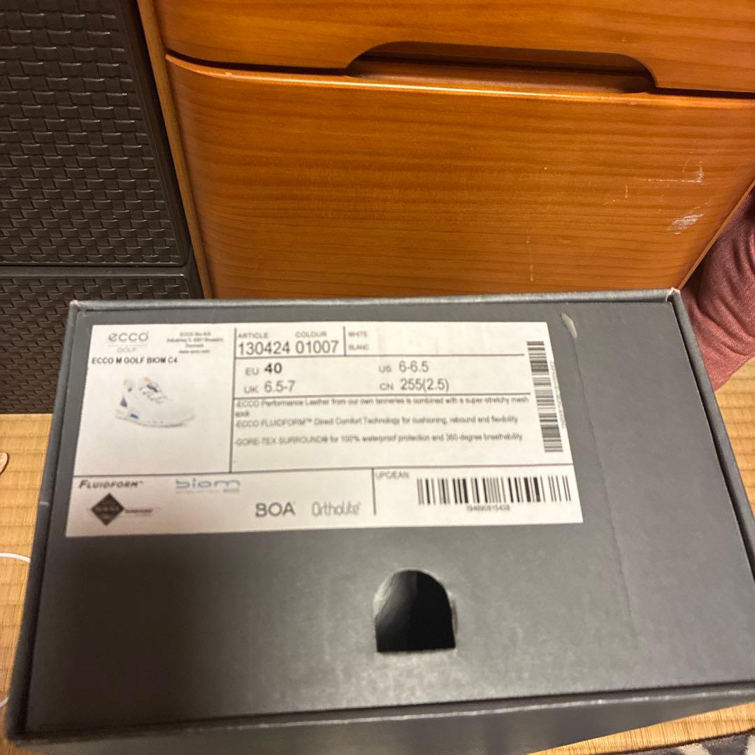 eccoゴルフシューズ バイオム C4 ボア EU40 ホワイト　箱付き