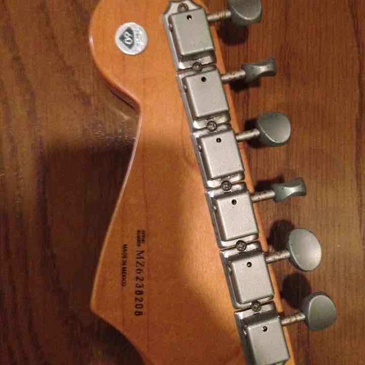 フェンダーメキシコ ストラト