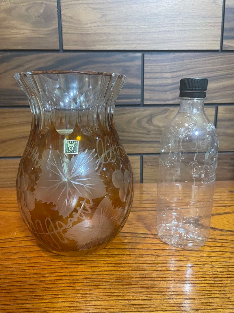 カガミクリスタル　色被せ　黄色　花瓶×1　各務クリスタル　重さ約2.2kg