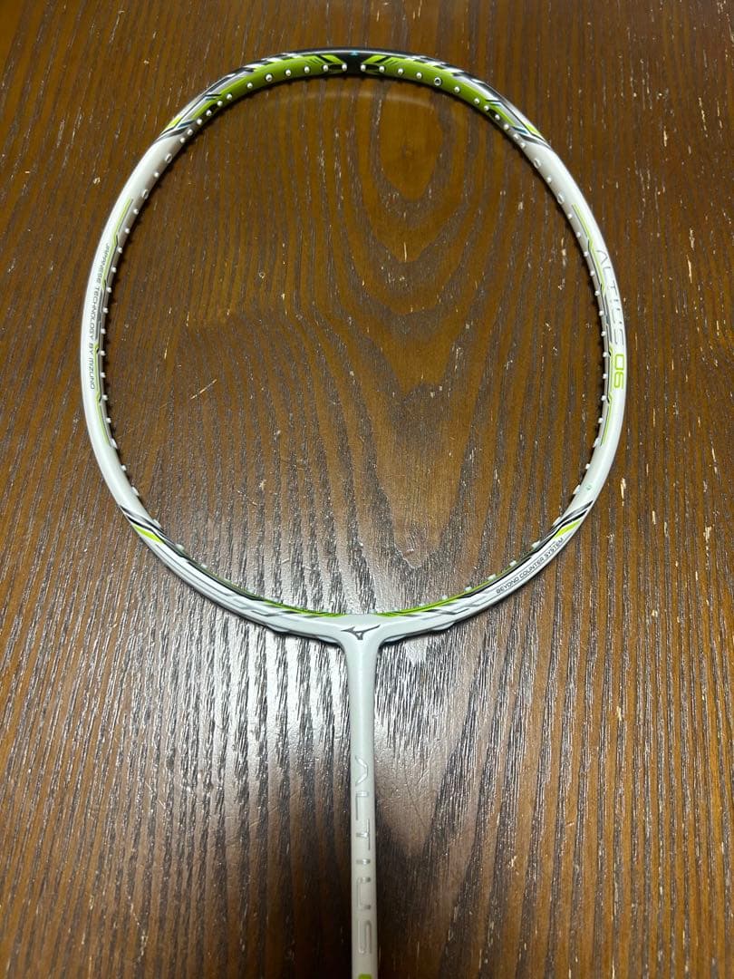 Mizuno アルティウス06 バドミントンラケット