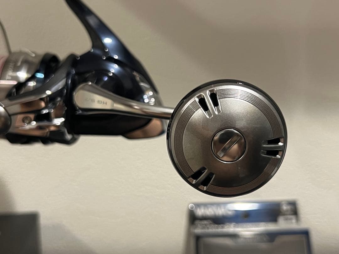 【美品】シマノ　２１ツインパワーＳＷ６０００HG 替スプール、新品ライン付き