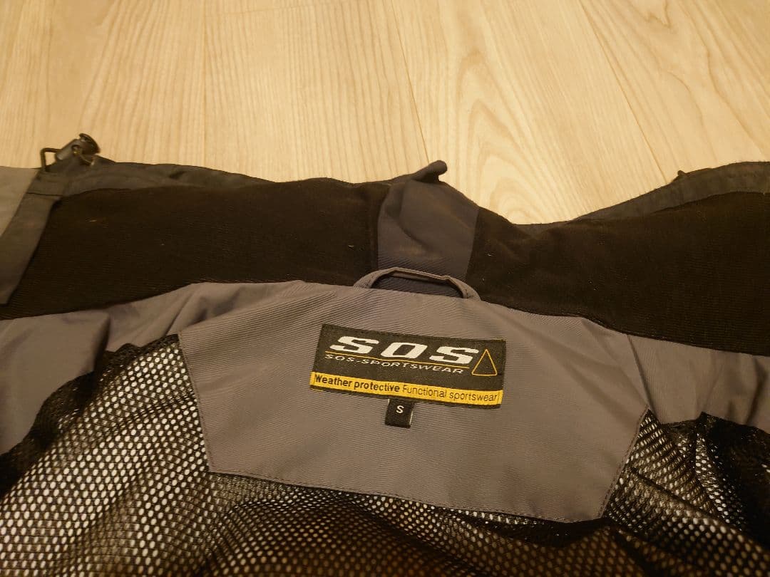 sos スキーウェア　スノーボードウェア