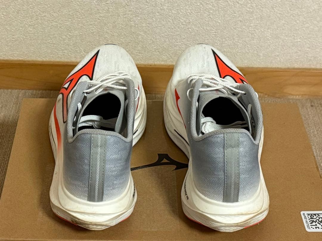 MIZUNO／WAVE REBELLION FLASH 3 （28.5cm）