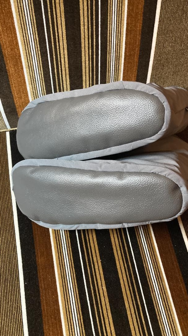 【中古】Makuake　2025　モモンガ５　着る暖房　チャコール　サイズＳ