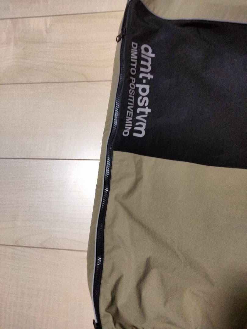 韓国人気ブランド　DIMITOスノーボードウェア　超美品　おまけ付き　更新