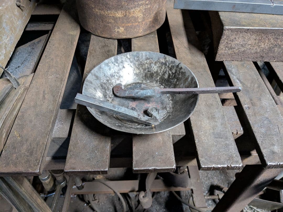 鍛造折り畳み式シェラカップ　ソロキャンプアイアンギア焚き火