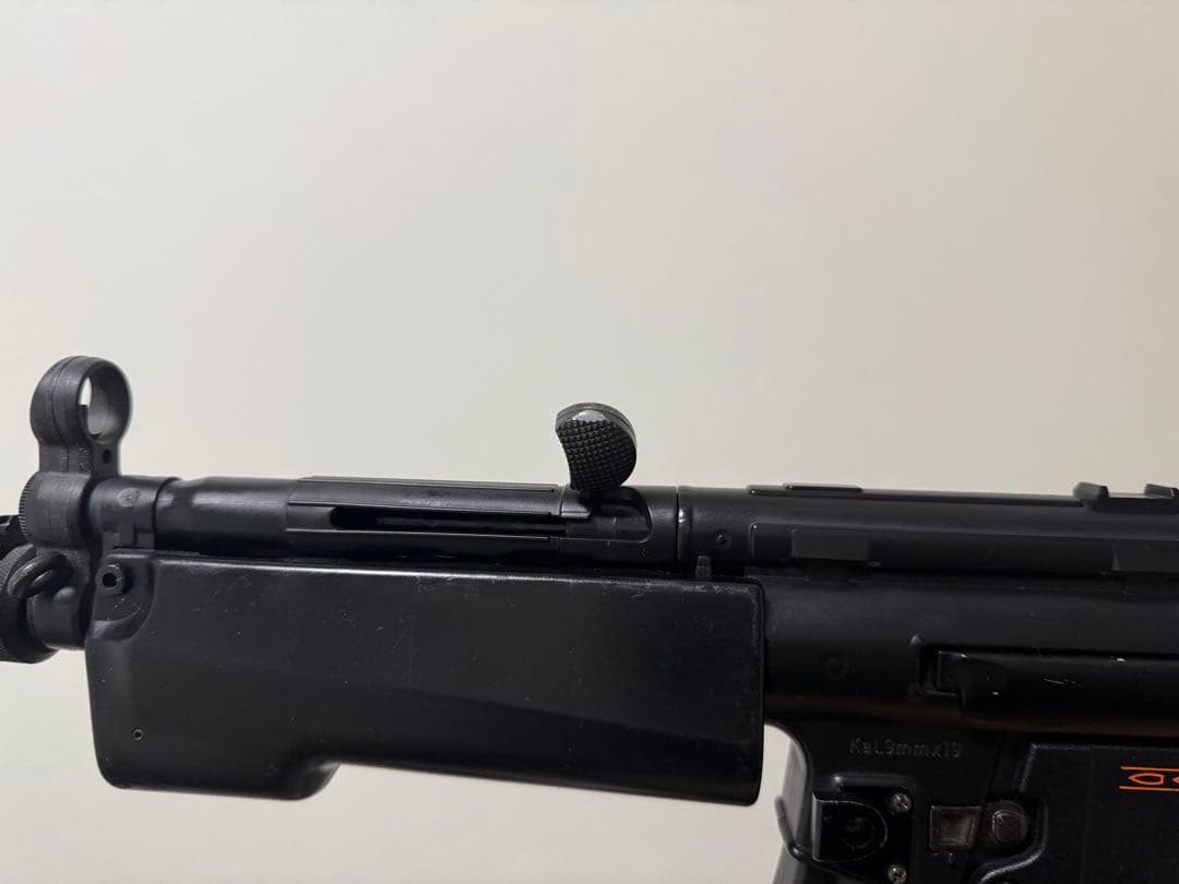 マルイMP5電動ガン ブラック マガジン4本付き