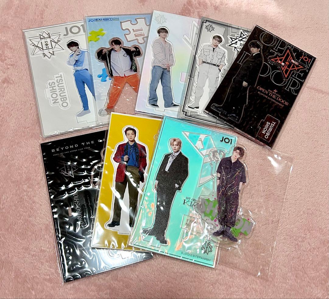 JO1 鶴房汐恩 グッズまとめ売り トレカ 缶バッジ アクスタ ぬいぐるみ