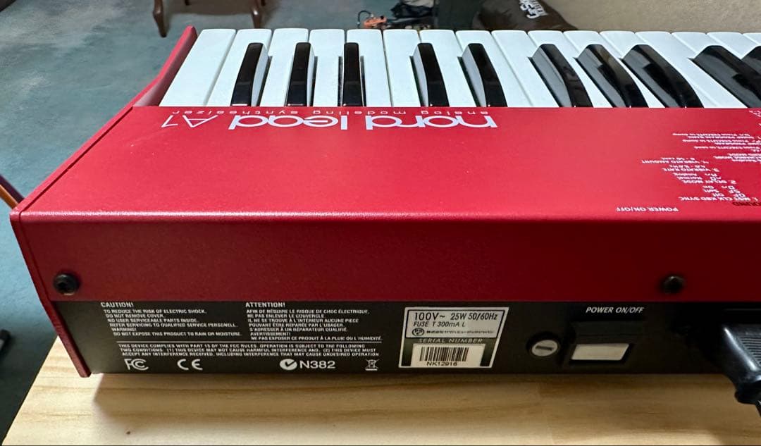 Nord Lead A1 49鍵 シンセサイザー 赤