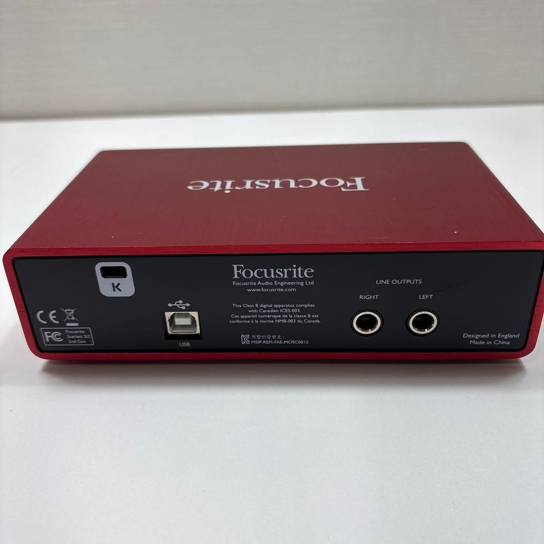良品　Focusrite Scarlet t 2i2 オーディオインターフェース
