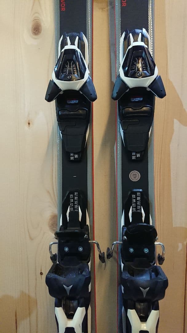 美品ATOMIC 167㎝ SAVOR XR 簡単調整257~380㎜ セイバー