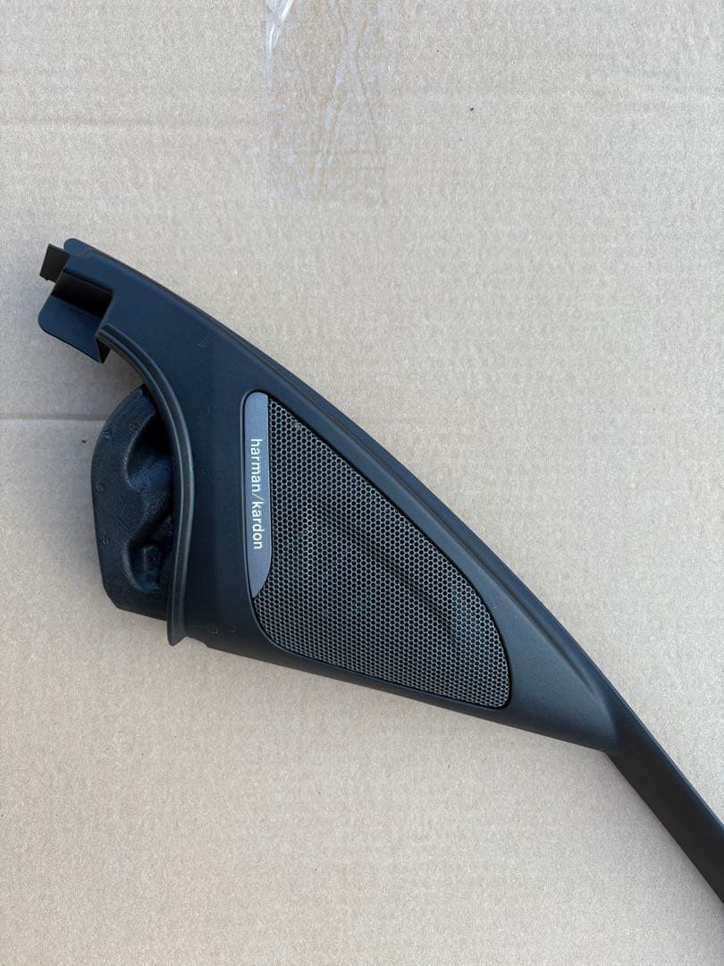  118(F20)用　フロントウインドウフレームカバー