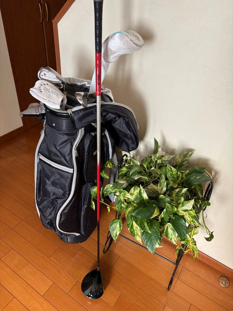 パリス　ゴルフクラブセット　ホワイト　ドライバーyonex 11° R