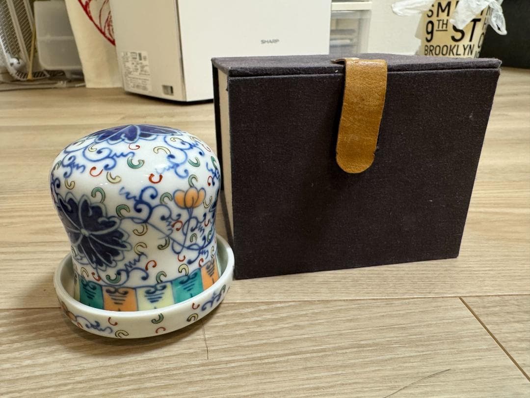 五彩蓋付き容器 花卉文様 大清光緒年製 官窯 磁器 珍品（箱付き）