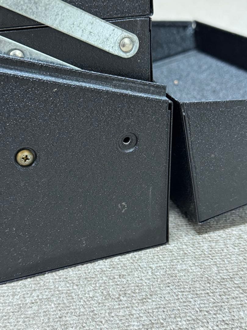 ブライトリバー　タンク　タックルボックス