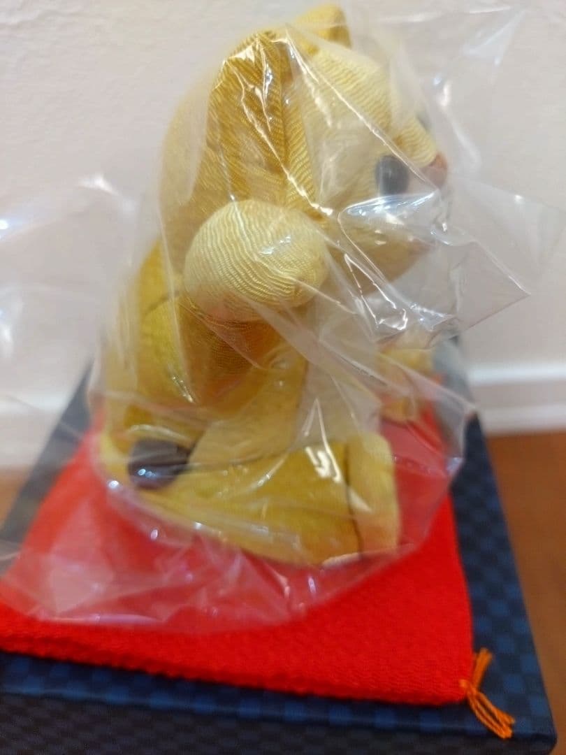 新品未使用　柿沼人形　江戸木目入　限定　招きライオン赤座布団　商売繁盛　縁起物