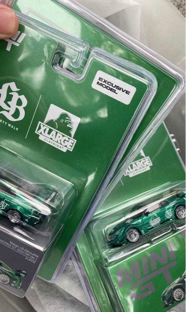 LIBERTY WALK×XLARGE MINI GT 1/64 10台