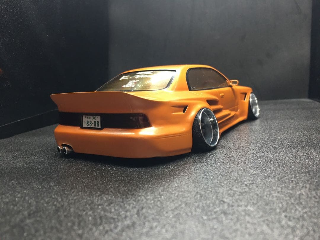 旧車プラモデル完成品アオシマクラウン１４マジェスタ