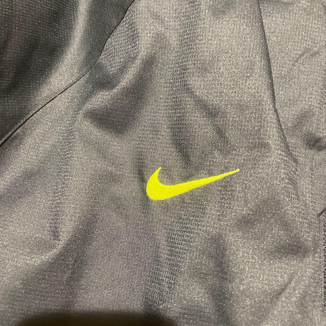 バルセロナ　ナイキ　サッカー　ベンチコート　防寒　防風　あったか