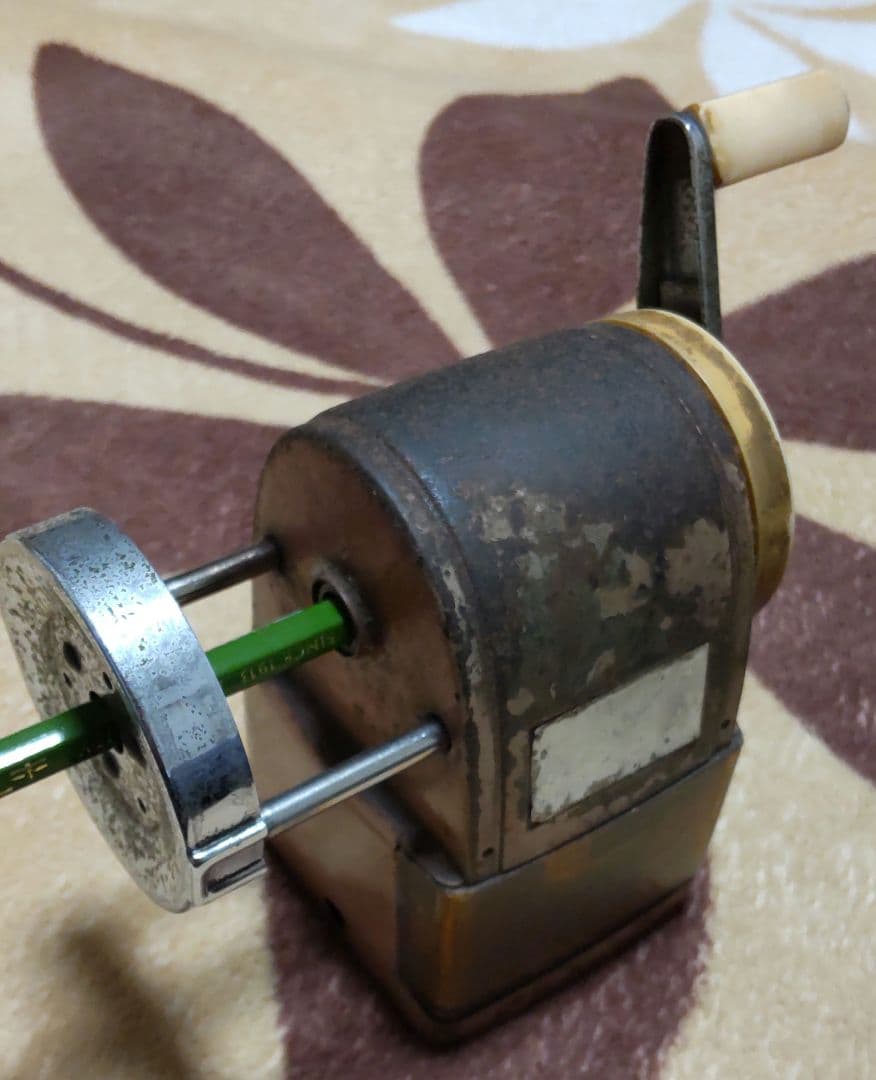 【価格相談可】昭和レトロ 手動鉛筆削り MAX　金属製