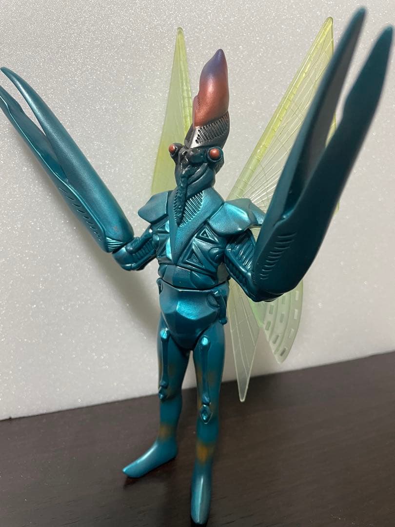 ウルトラマンパワード　サイコバルタン　羽根付き ソフビ