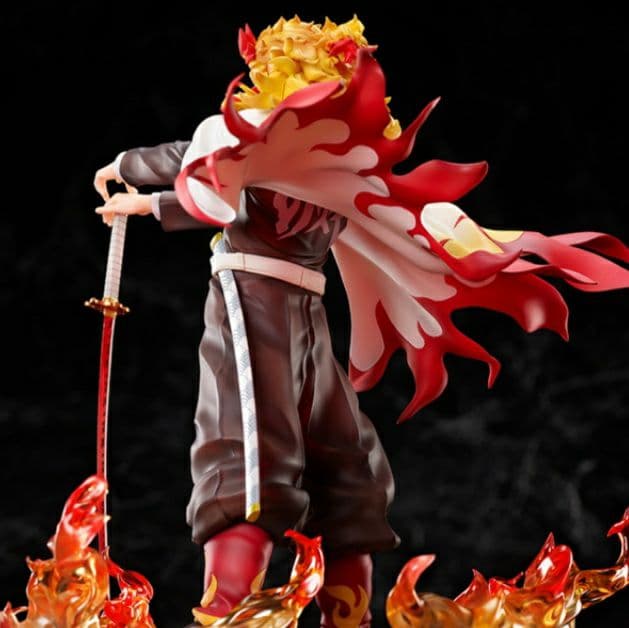 ぽよ 劇場版 鬼滅の刃 無限列車編 煉獄杏寿郎 1/8スケールフィギュア