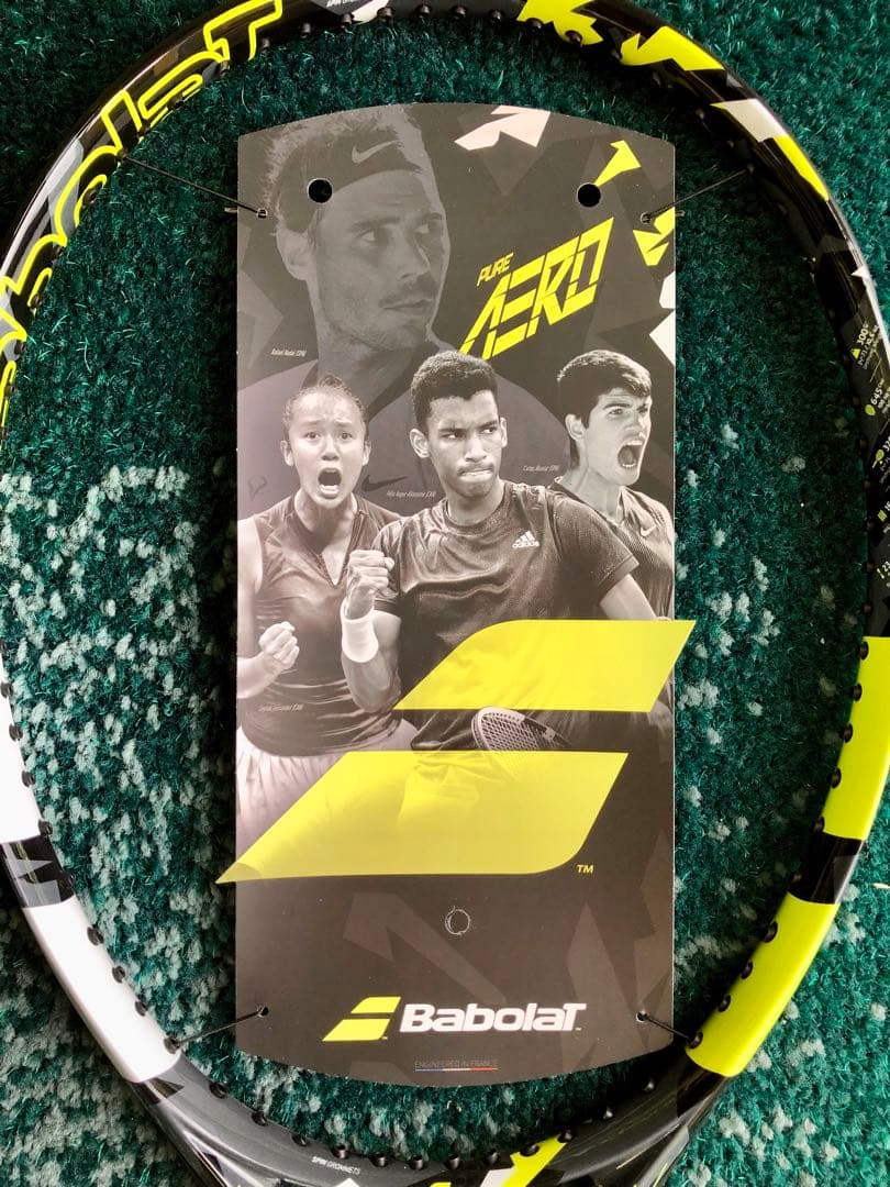ゆ*じ様 新品未使用 Babolat PURE AERO G2 ガット付き