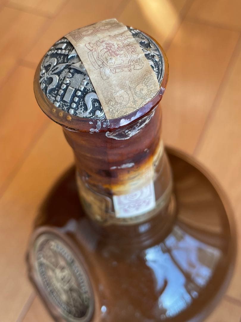 ロイヤルサルート 21年 スコッチウイスキー 陶器ボトル Chivas