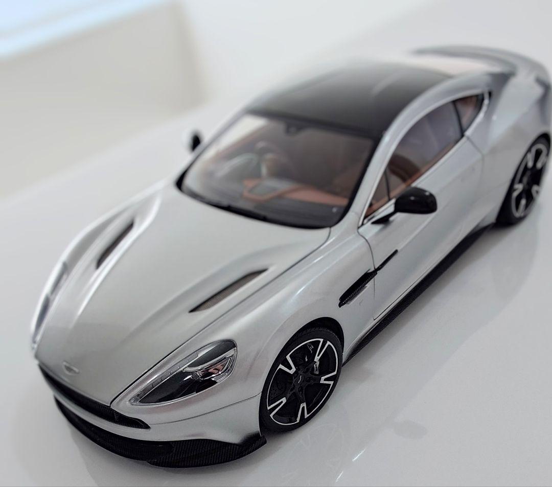 アストンマーチン ヴァンキッシュS 1/18