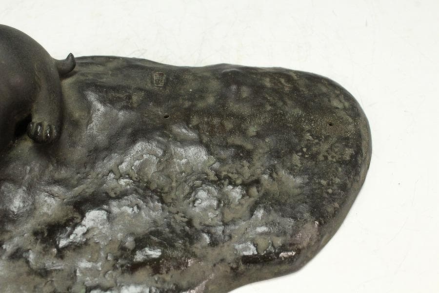 金工師 徳光造 遊三犬 置物(K-XA873)