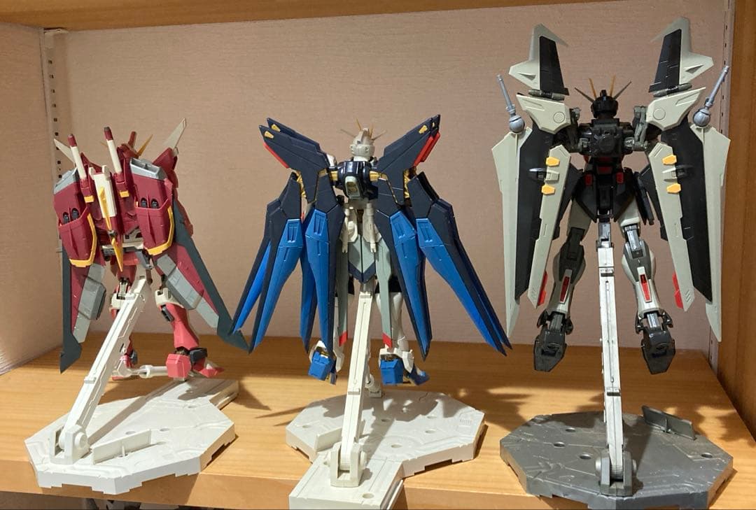 MGストライクノワール　ストライクフリーダム　♾️ジャスティス　ジャンク品