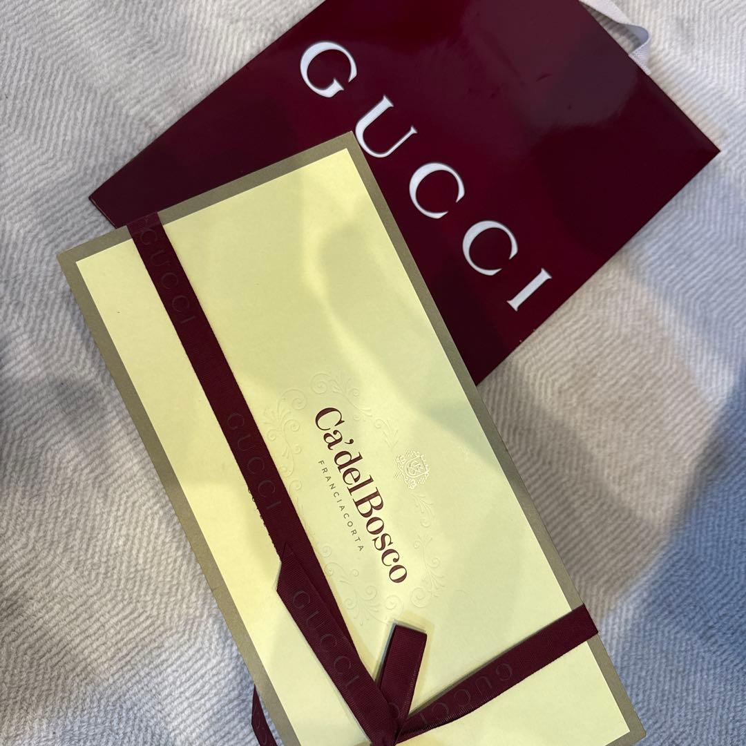 GUCCI シャンパン