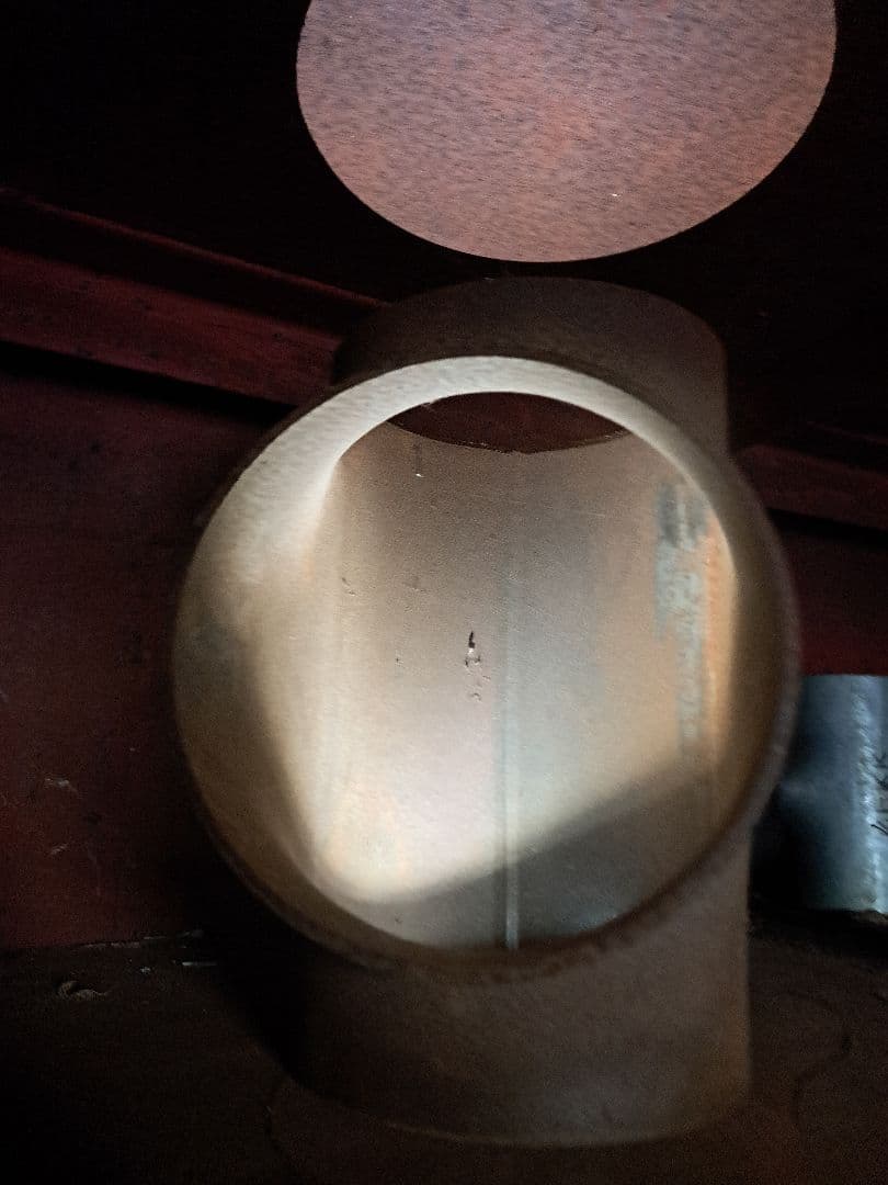 金属製円筒形オブジェ