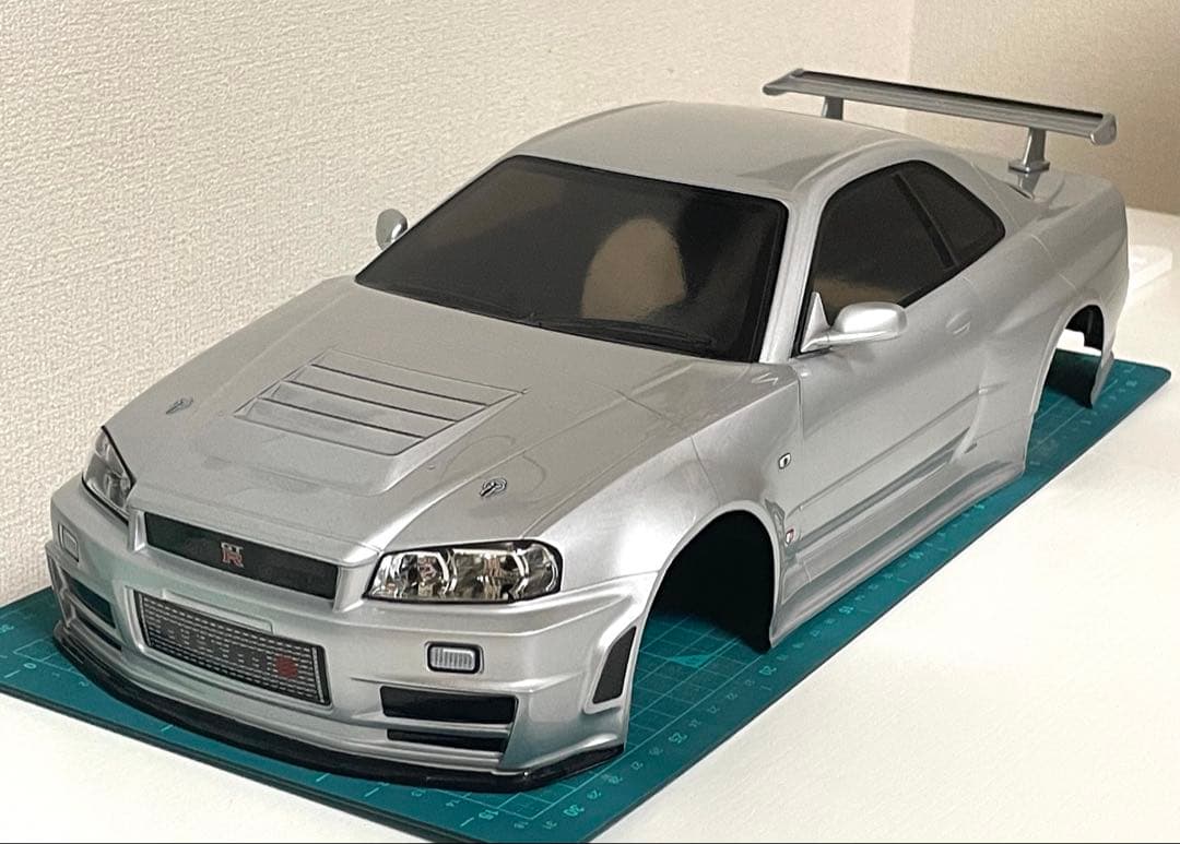 タミヤラジコンボディ　R34 GTR