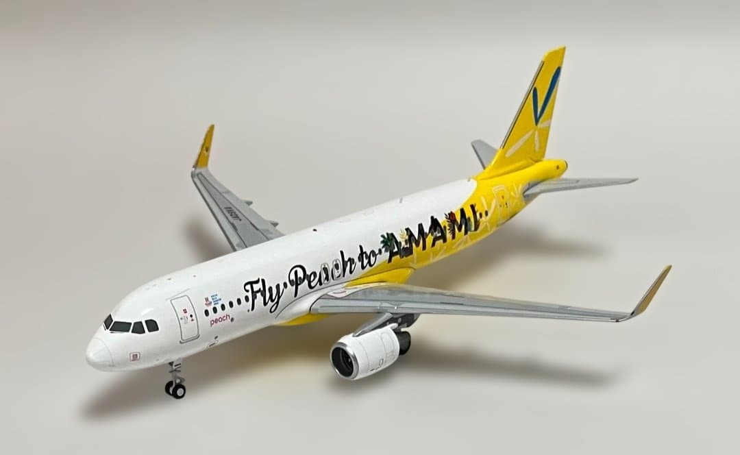 航空機・ヘリコプター Peach A320 Fly Peach to AMAMI