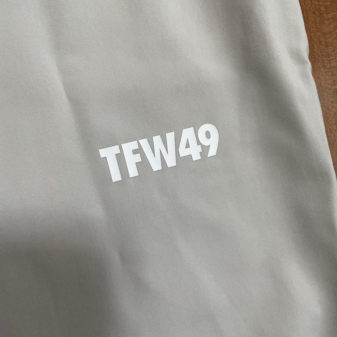 新品タグ付き　TFW49 カラーレスポロシャツ　ライトグレー　L ゴルフ