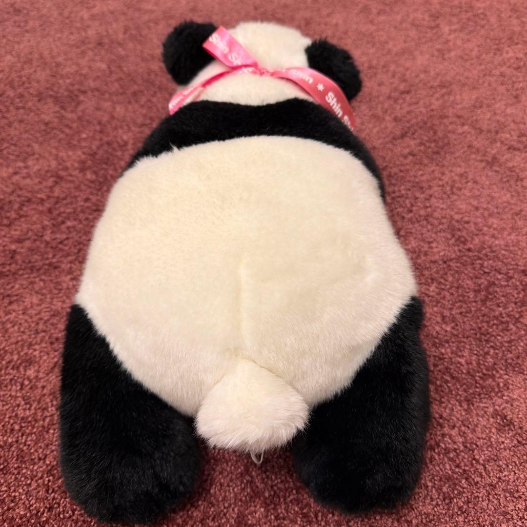 パンダのぬいぐるみ Shin Shinのネームピンクリボン付き