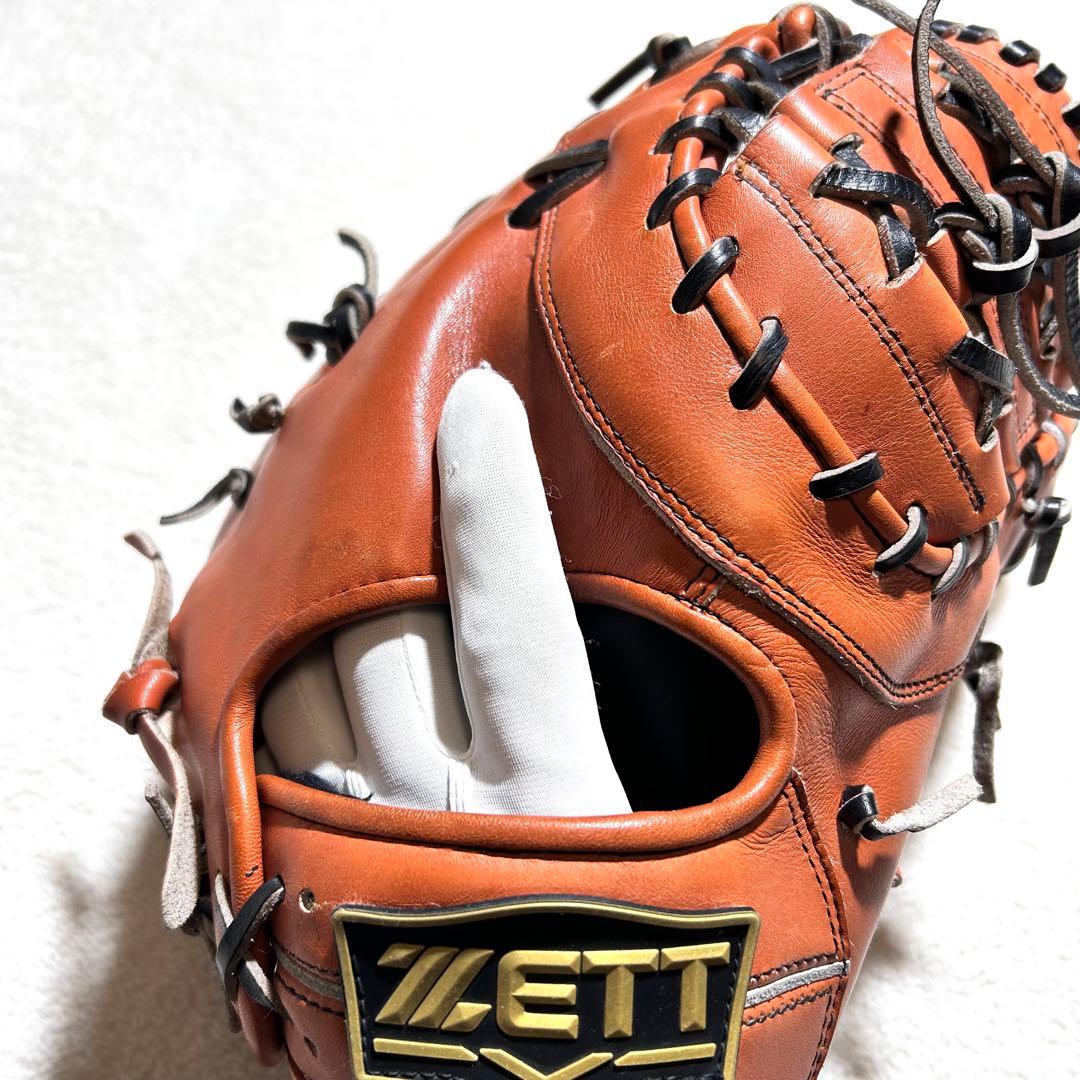 【ZETT】 ファーストミット 軟式右投げ用 Winning Road