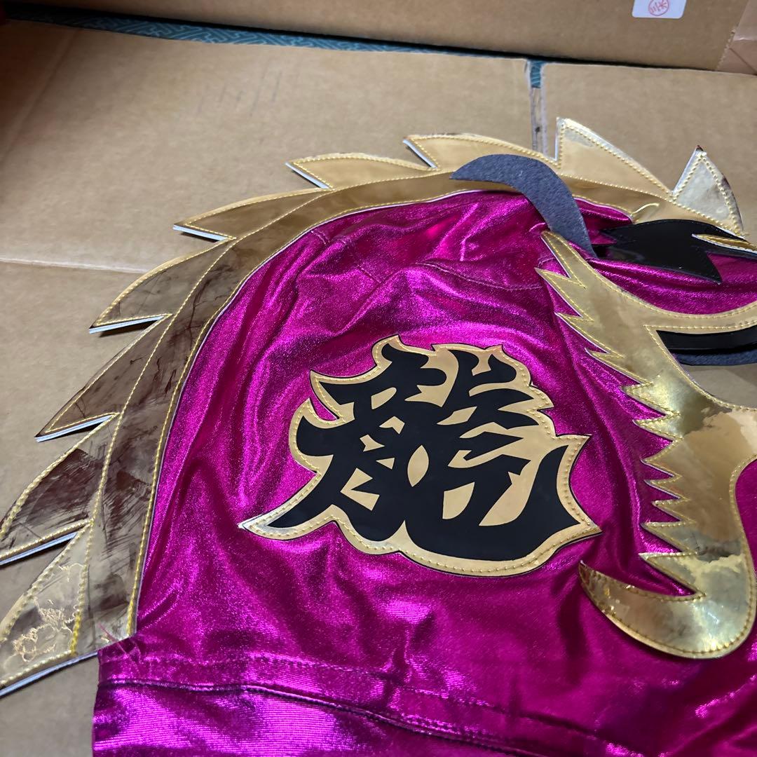 ウルティモドラゴン　プロレス　マスク
