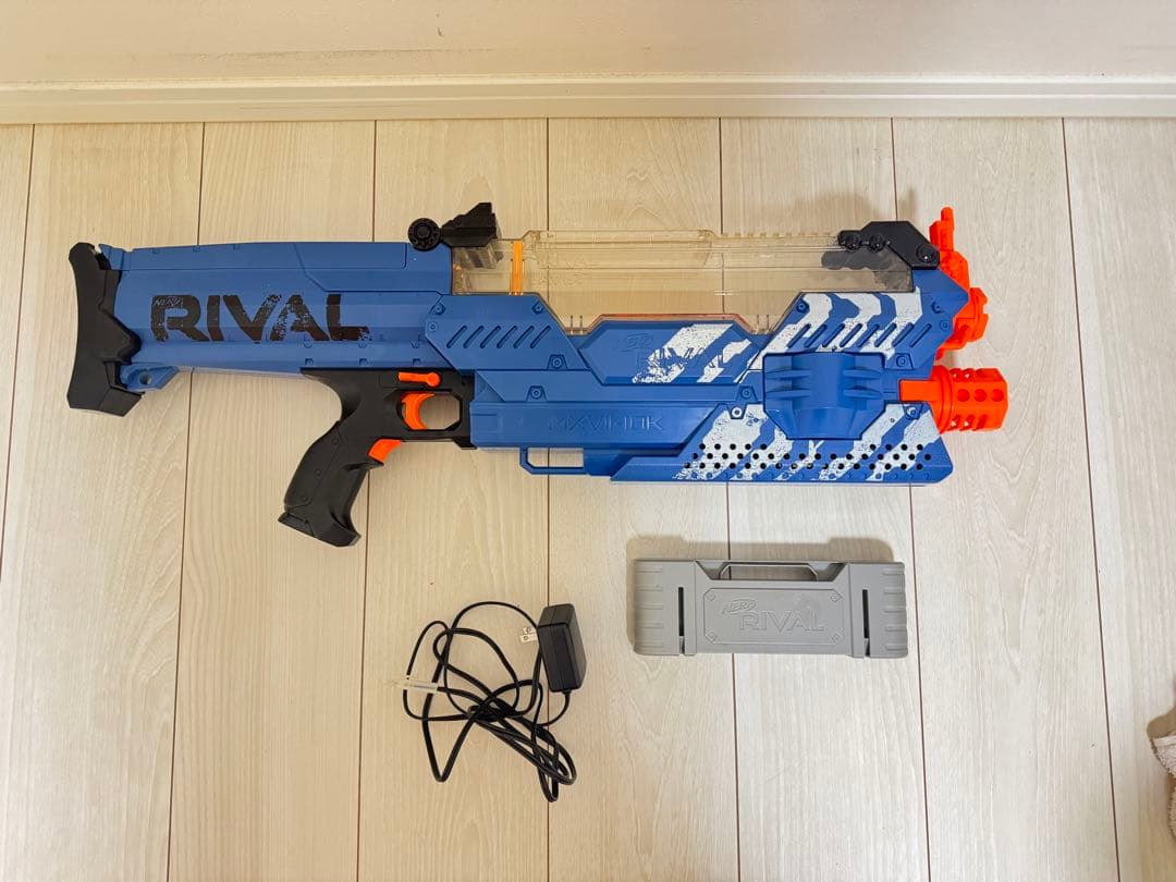 ナーフ ライバル ネメシス 充電式のバッテリー付き