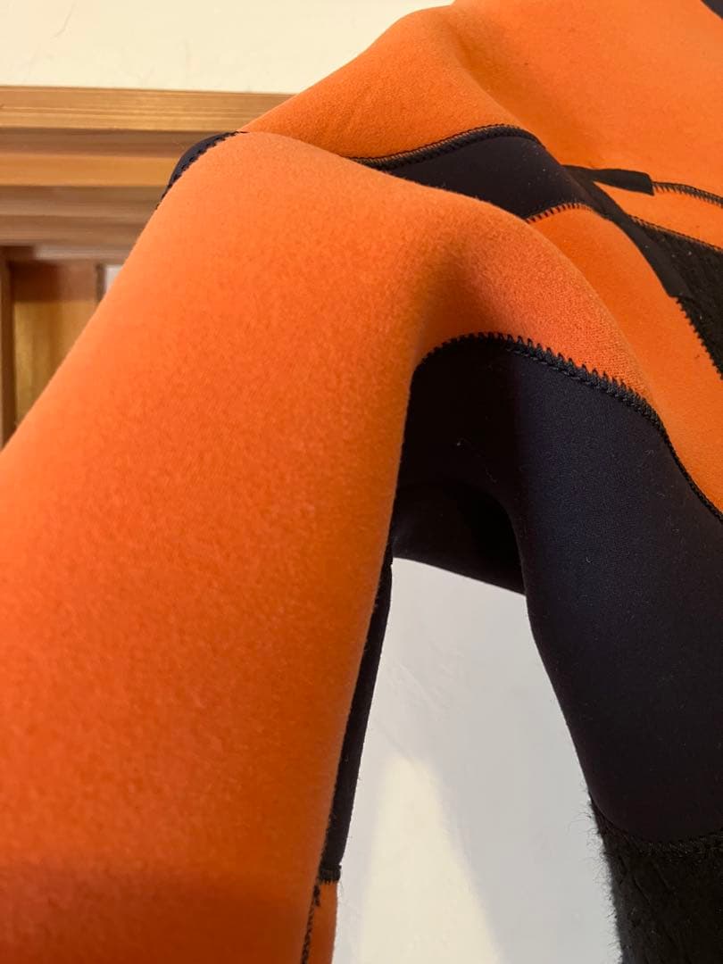 セミドライ3mm　tutto ウェットスーツ　 ブラック/イエロー